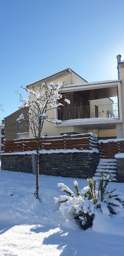 Chalet Adosado Entero, Bbq Y Piscina Comunitaria Sabinanigo Exterior photo